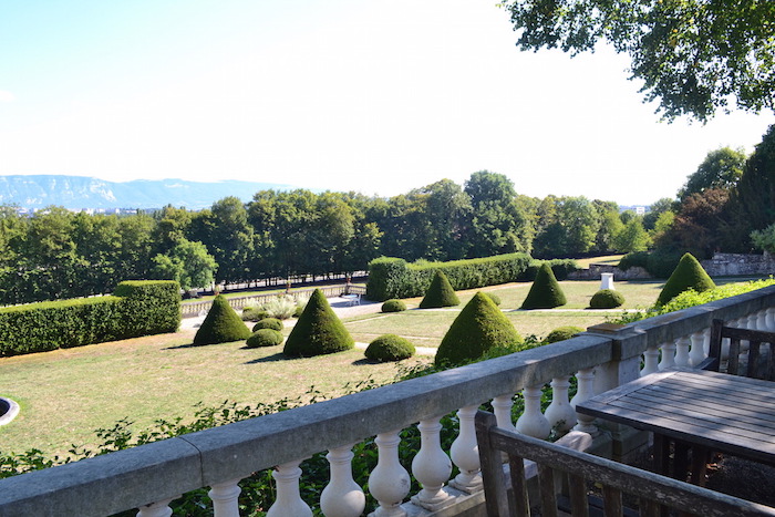 حديقة قصر فولتير