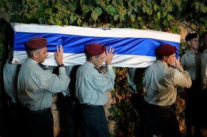 نعش جندي إسرائيلي قتل في غزة