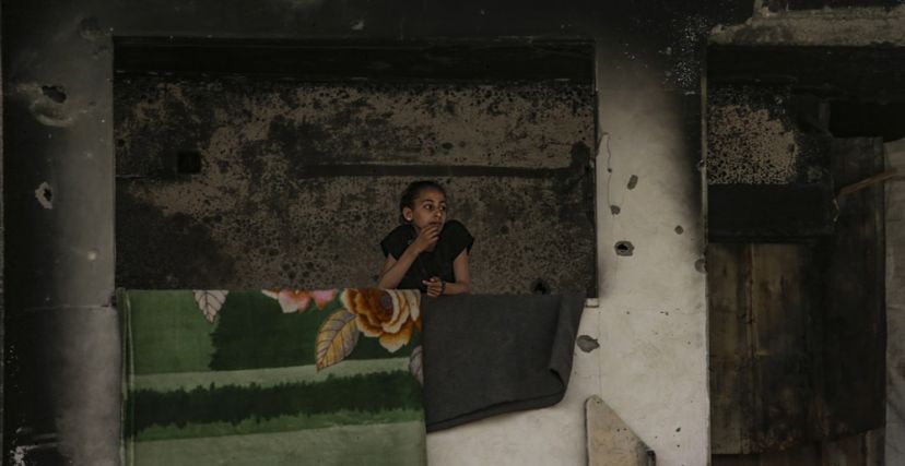 فتاة فلسطينية في مخيم البريج وسط قطاع غزة