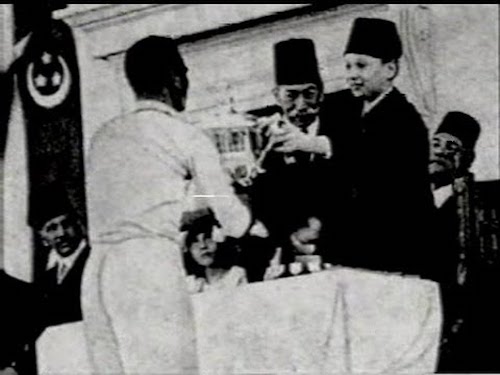 الملك فاروق في نهائي الكأس عام 1944