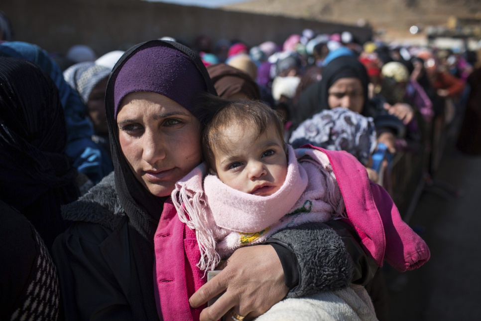 اللاجئون السوريون للسودان، يمثلون مصدر ربح لمتنفذين في الدائرة المقربة من البشير (UNHCR)