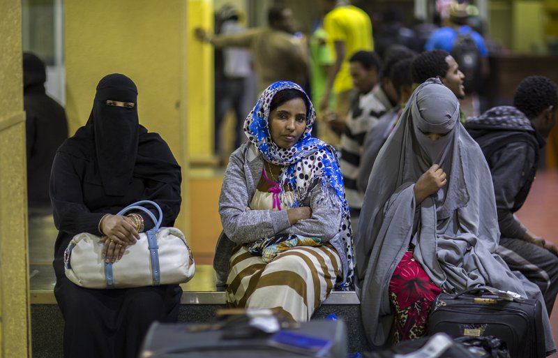 منذ حزيران/يونيو الماضي رحلت السعودية قسرًا، حوالي 96 ألف مهاجر إثيوبي (أسوشيتد برس)