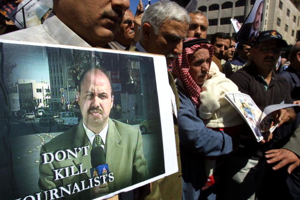 طارق أيوب، صحفي في الجزيرة لقي حتفه بالصاروخ الأمريكي الذي استهدف مقر القناة في بغداد (صلاح ملكاوي/ Getty)
