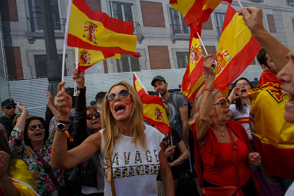 تظاهرة معارضة لاستفتاء استقلال كتالونيا، في مدريد (بلازكيز دومينغويز/ Getty)