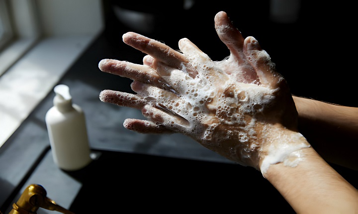 صورة لطريقة غسل اليدين