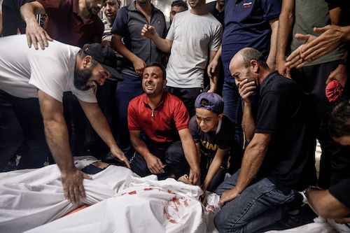 عدد الشهداء يتجاوز 10 آلاف في غزة
