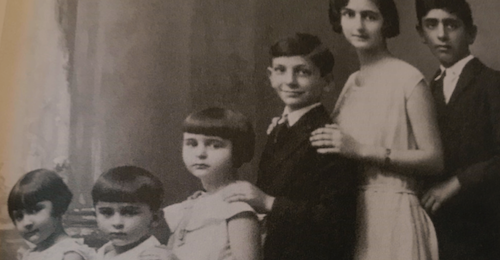 أطفال عائلتي مرهج وكريكوريان، عام 1932 (تصوير أوهانس كريكوريان)