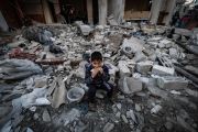 تظهر البيانات الحديثة أن عدد شاحنات المساعدات التي تدخل غزة انخفض بشكل ملحوظ في شهر شباط/فبراير، حتى مع تحذير قادة المنظمات الإنسانية من المجاعة ومطالبة إسرائيل بزيادة المساعدات للمدنيين المحاصرين في القطاع.