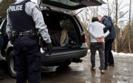 الشرطة الكندية تعتقل رجلًا