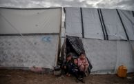 أطفال فلسطينيون في أحد مخيمات رفح جنوب قطاع غزة