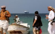 تواصل الاستهداف الحوثي للسفن