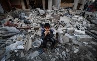 تظهر البيانات الحديثة أن عدد شاحنات المساعدات التي تدخل غزة انخفض بشكل ملحوظ في شهر شباط/فبراير، حتى مع تحذير قادة المنظمات الإنسانية من المجاعة ومطالبة إسرائيل بزيادة المساعدات للمدنيين المحاصرين في القطاع.