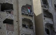 مبنى طالته نيران وقذائف جيش الاحتلال في مدينة حمد بخانيونس