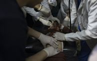 طفل فلسطيني مصاب في مستشفى الكويت بمدينة رفح