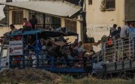 وأفادت مصادر محلية، استشهاد الصحفي بهاء عكاشة وزوجته وابنه في استهداف منزلهم من قبل طيران الاحتلال في حي القصاصيب بمخيم جباليا.