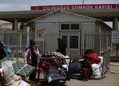 كشف الرئيس التركي عن عودة مليون سوري إلى بلادهم دون أن يقدم حيثيات أو طريقة التي تمت بها تلك العودة (GETTY)