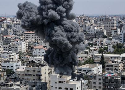 العدوان على غزة كشف عن تناقضات في مواقف الطبقة السياسية الليبيرالية الغربية (الأناضول)
