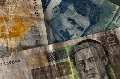 عملات عربية ضمن قائمة أعلى العملات في العالم