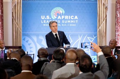 وزير الخارجية الأمريكي أنتوني بلينكن متحدثًا خلال لقاء بين رجال أعمال من الولايات المتحدة الأمريكية ومن أفريقيا يوم أمس (Getty)
