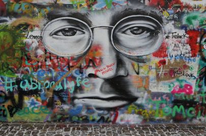 جدارية لـ جون لينون في براغ