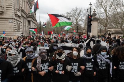 تشهد العاصمة البريطانية تظاهرات تضامنية مع قطاع غزة بشكل دائم (Getty)