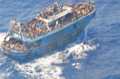 توصل تحقيق أوروبي رسمي إلى ضرورة مراجعة القواعد، التي تحكم عمل وكالة الحدود وخفر السواحل التابعة للاتحاد الأوروبي (فرونتكس)، بشكل عاجل إذا أرادت أوروبا تجنب تكرار مأساة العام الماضي، بغرق سفينة قبالة سواحل اليونان والتي يعتقد أن حوالي 600 شخص لقوا حتفهم فيها.