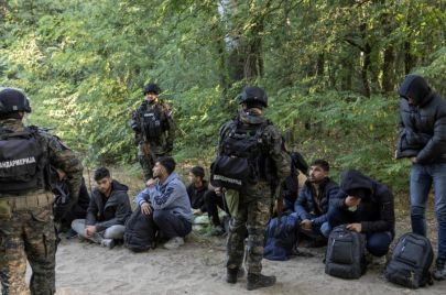 يتعرض المهاجرون للتنكيل في صربيا (رويترز)