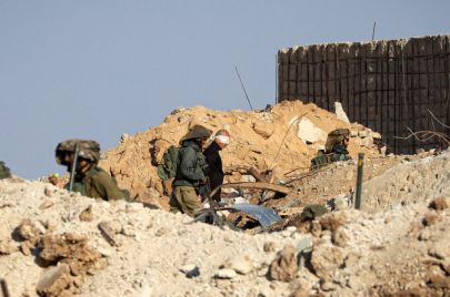 استشهد 27 أسيرًا غزيًا، أثناء اعتقالهم في منشآت عسكرية إسرائيلية منذ اندلاع الحرب، بحسب صحيفة "هآرتس".