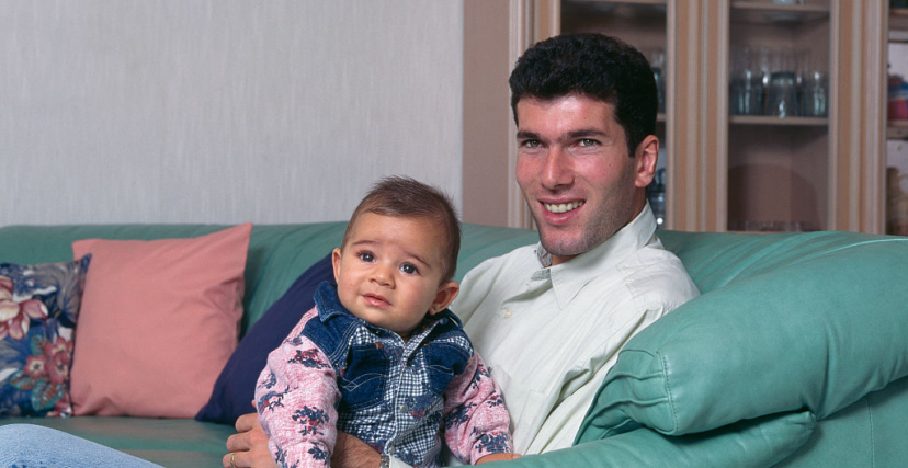 زين الدين زيدان مع ابنه إنزو عام 1995