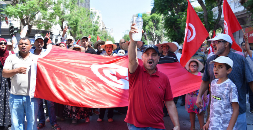 توسع دائرة معارضة سياسات الرئيس التونسي (Getty)