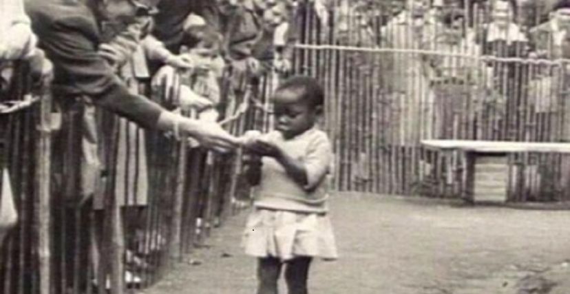 حديقة حيوان بشرية في بروكسل عام 1958