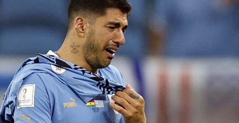 سواريز يبكي بعد مباراة الكاميرون