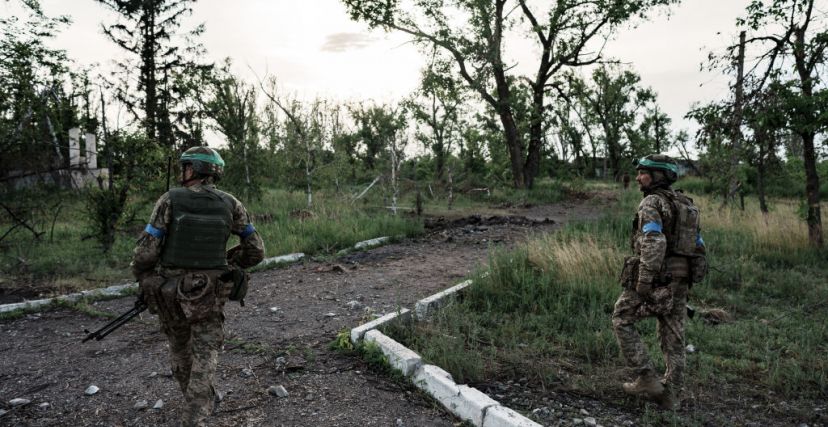 يتقدم الجنود الأوكرانيون على الأرض وسط توقعات بمعارك عنيفة على الأرض (GETTY)