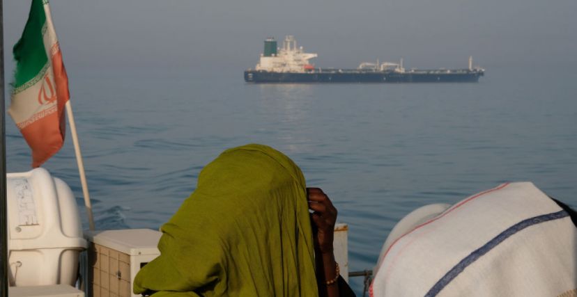 قامت سفن البحرية الإيرانية بعمليات احتجاز لسفن تدعي أنها تهرب الوقود الإيراني (GETTY)