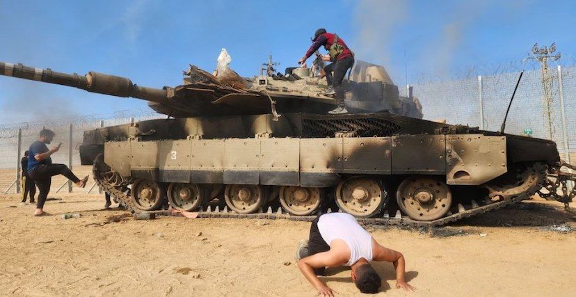 دبابة اسرئيلية مدمرة