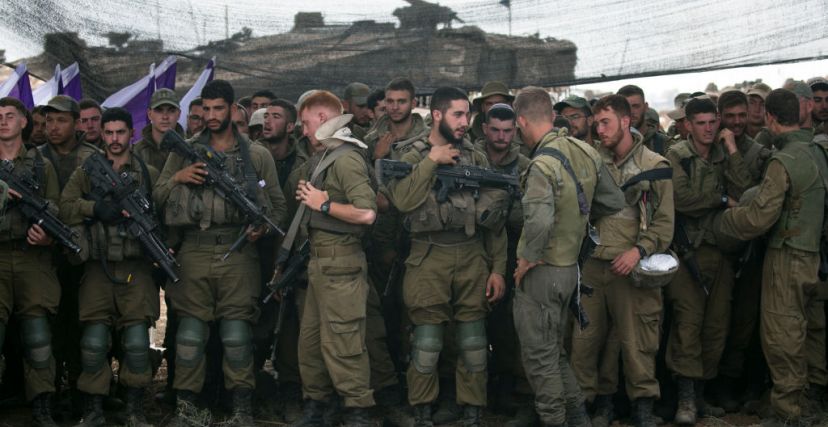جنود إسرائيليون على حدود غزة (GETTY)