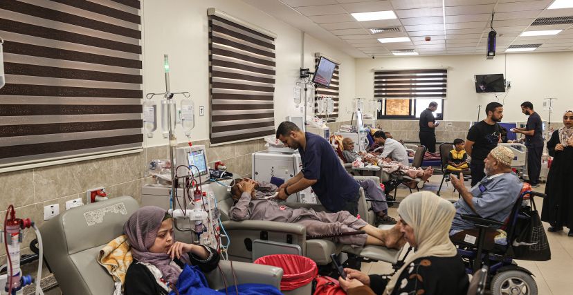 مرضى الكلى في مستشفى ناصر بمدينة خان يونس