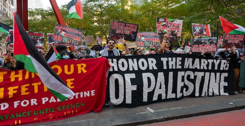 (Getty) مظاهرة مؤيدة للحق الفلسطيني في نيويورك
