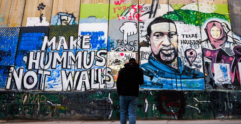goerge floyd mural in palestine