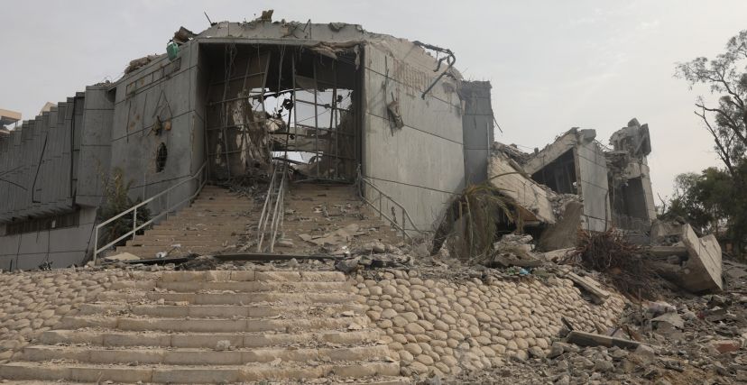 مركز رشاد الشوا الثقافي بعد تدميره من قِبل جيش الاحتلال