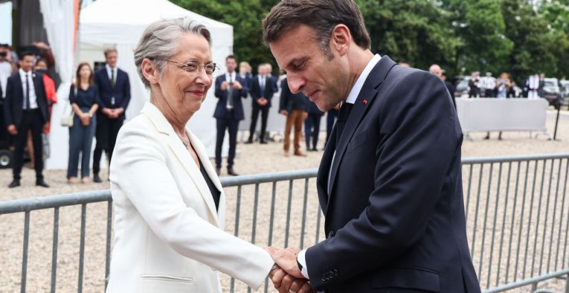 رئيسة الوزراء الفرنسية مع ماكرون
