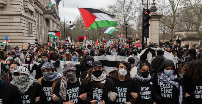 تشهد العاصمة البريطانية تظاهرات تضامنية مع قطاع غزة بشكل دائم (Getty)
