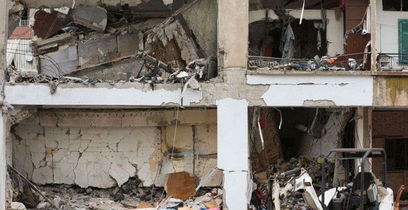 آثار الدمار الذي خلّفه القصف الإسرائيلي على مدينة النبطية
