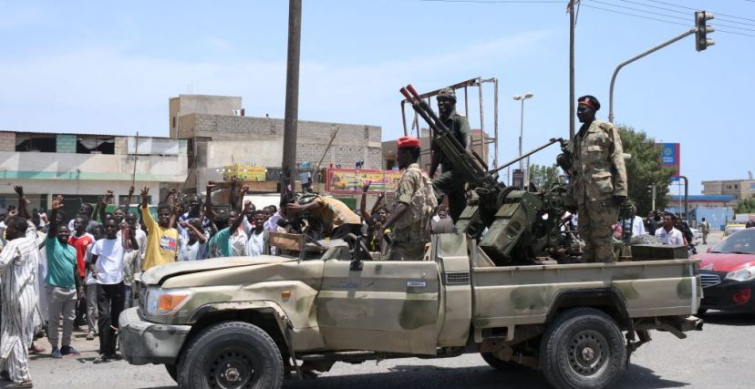 قال المبعوث الأمريكي الخاص للسودان توم بيرييلو إن الولايات المتحدة تتطلع إلى 18 نيسان/أبريل لاستئناف محتمل لمحادثات السلام بشأن السودان في السعودية.