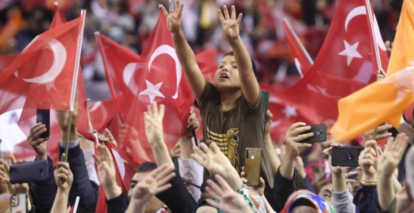 تعقد تركيا انتخابات بلدية في 81 إقليمًا، يوم الأحد 31 آذار/مارس، في أول اختبار انتخابي بعد الانتخابات الرئاسية في أيار/مايو من العام الماضي، وفي جولة جديدة للمواجهة السياسية.