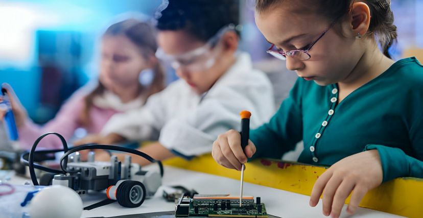 مقال صناعة روبوت مدرسي