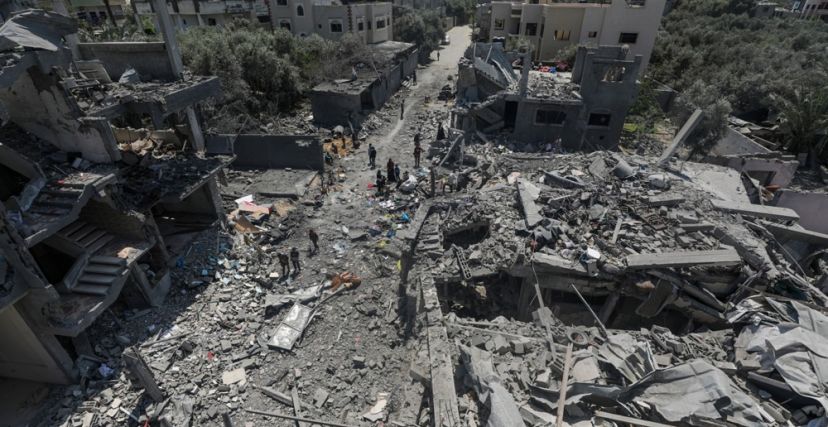 جانب من الدمار الذي لحق بمخيم المغازي وسط قطاع غزة