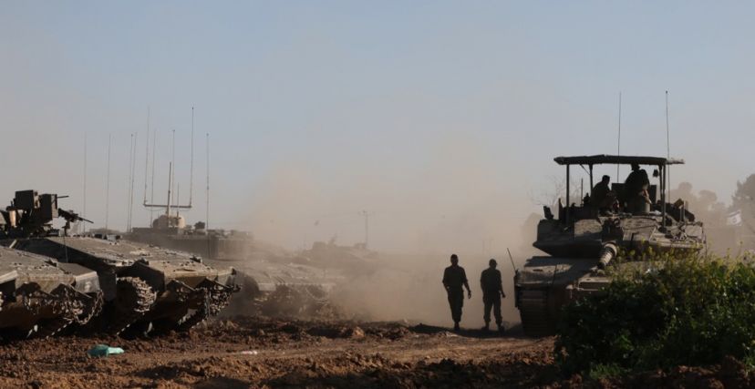 جنود إسرائيليون قرب الحدود مع غزة