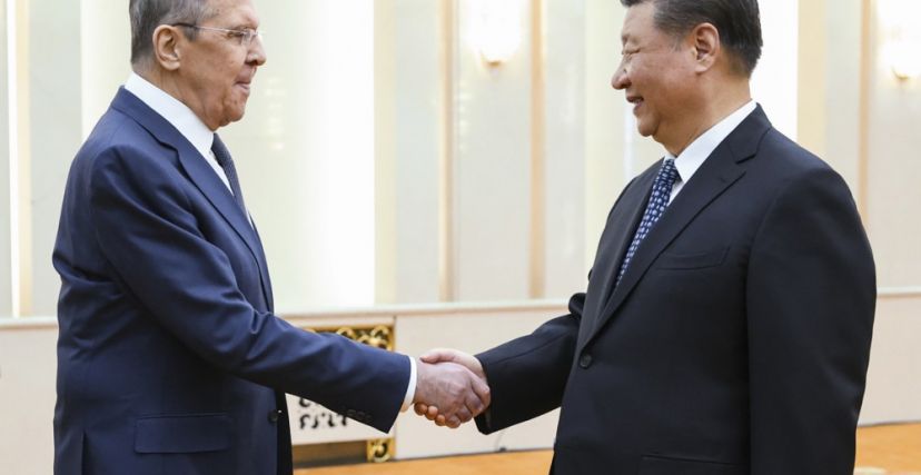 رئيس الصين ووزير الخارجية الروسي
