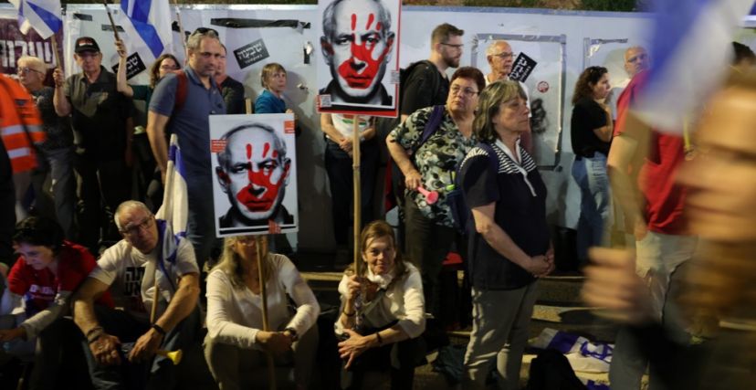 إسرائيليون في مظاهرة تُطالب باستقالة نتنياهو
